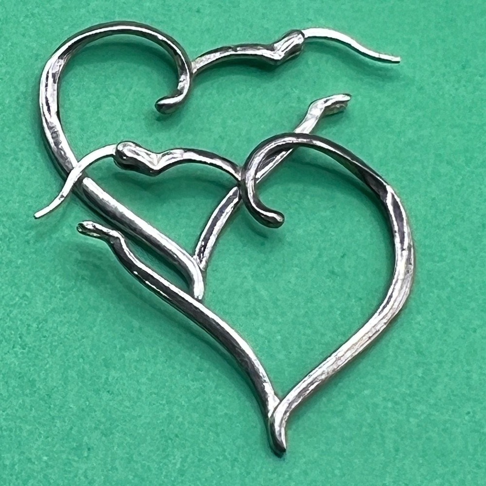 Vintage Sterling Silver Hoop Dangle Earrings Open Tilted Heart Snap Closure 1"‎